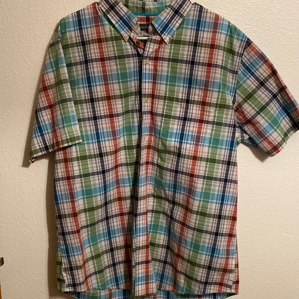 Men’s casual shirt sleeve button down shirt
